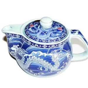 Teekanne Mit Drachenmotiv